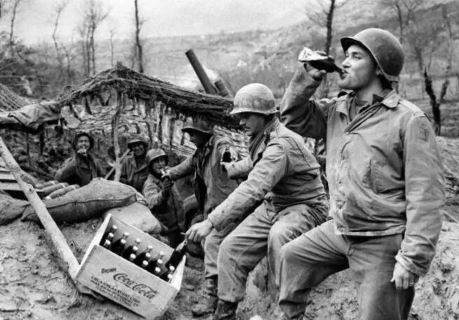 德军羡慕美军有可乐，为了“稳定军心”，德国研发出新型爆款饮料