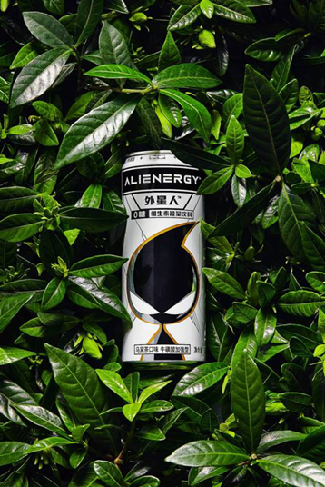让身体恢复活力 来一瓶外星人品牌的功能饮料